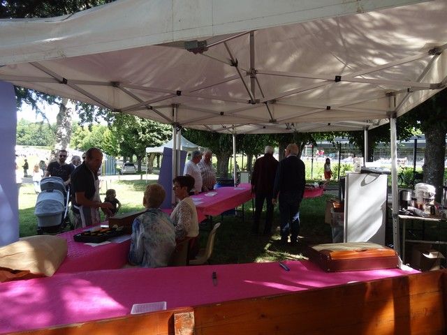 2022 vide grenier (10).jpg